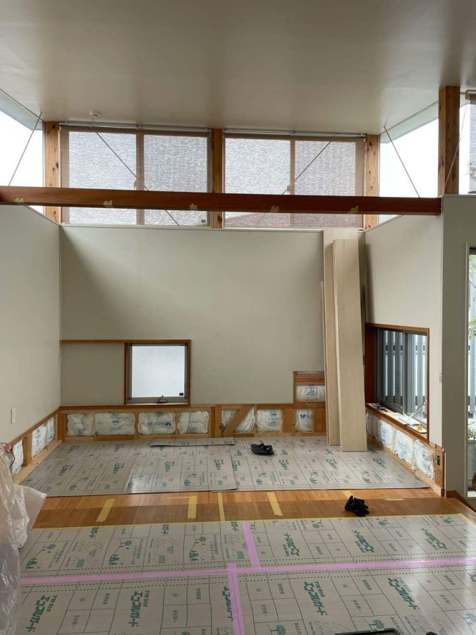 小上がりを撤去して、畳下は床が無かったので新しいバンブーのフロアを貼りました。